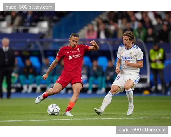 马赛警方通报：打击倒卖欧冠假球票团伙，查获假票超千张